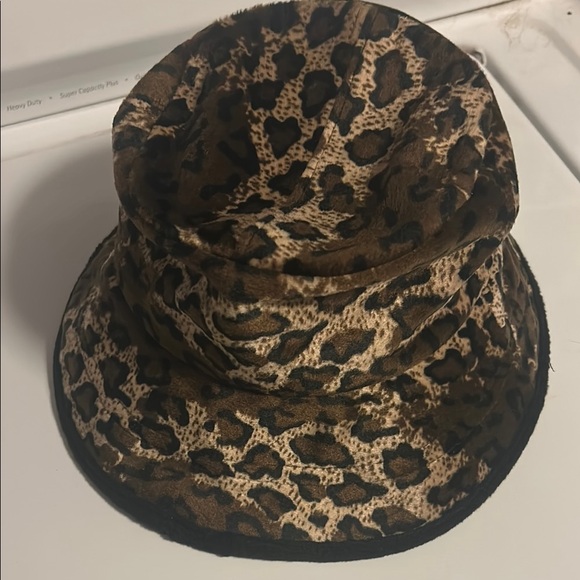Accessories - Leopard Print Bucket Hat